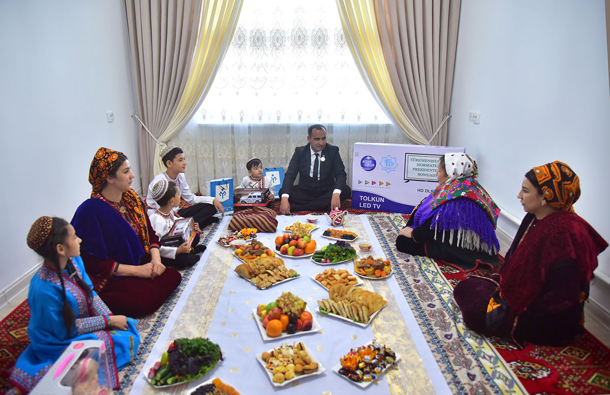 Täze ýaşaýyş jaýlarynyň açylyş dabarasy